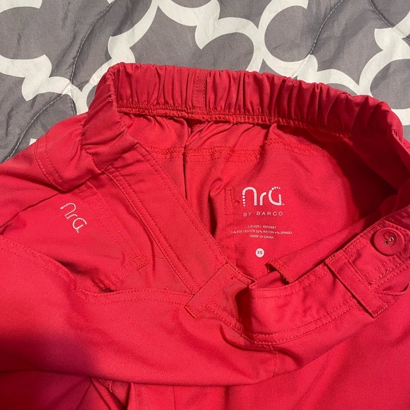 Women’s NRG scrubs - Picture 3 of 5